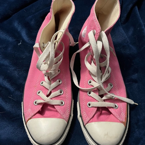 Converse High Tops Sz 10 Women’s - Picture 2 of 4